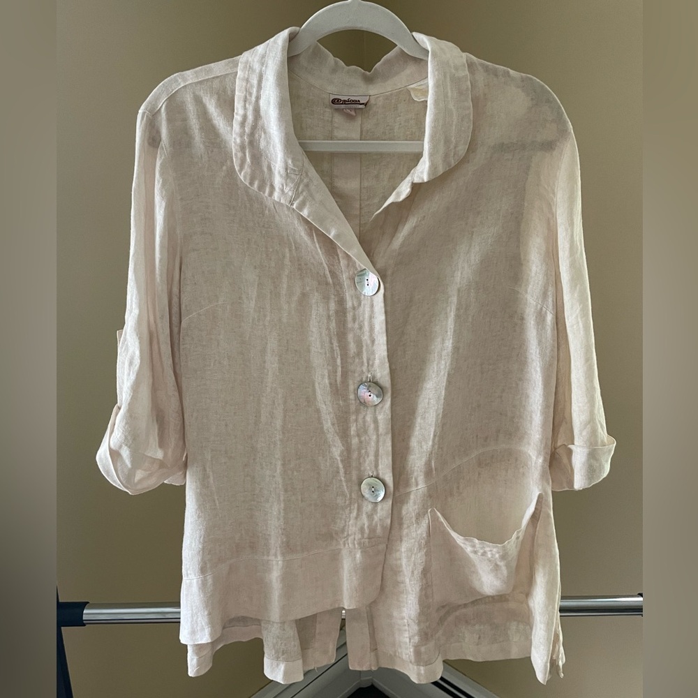Asymmetrical linen shirt